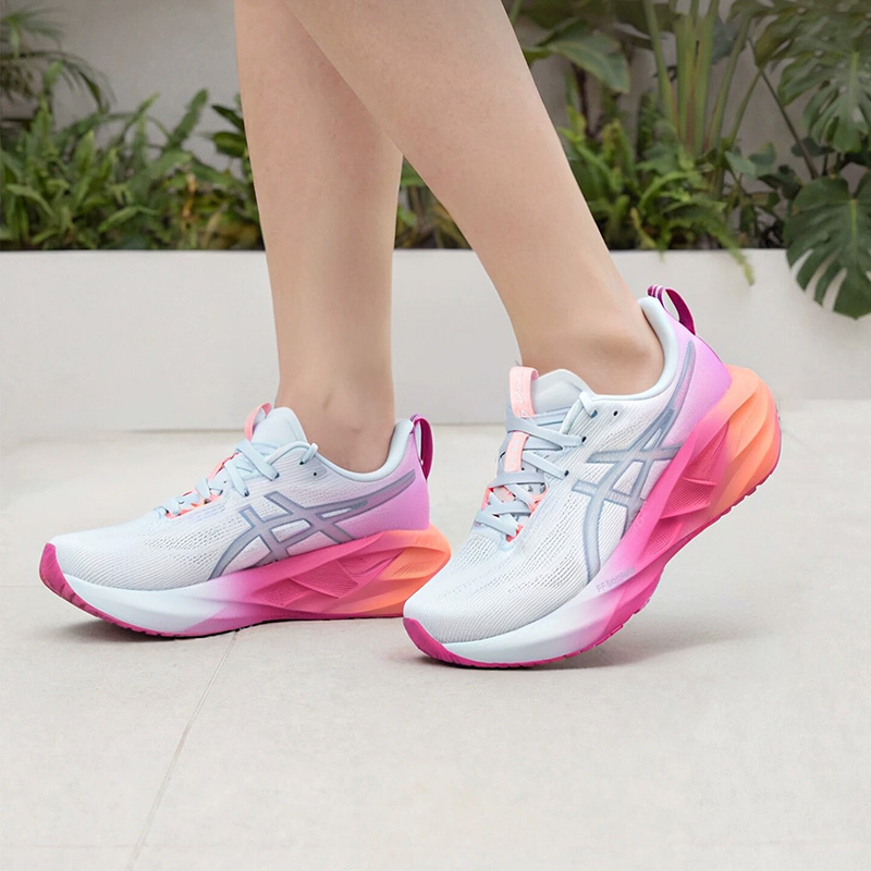 Women Shoes Hong Kong - Asics Sepatu Lari Wanita NOVABLAST 5