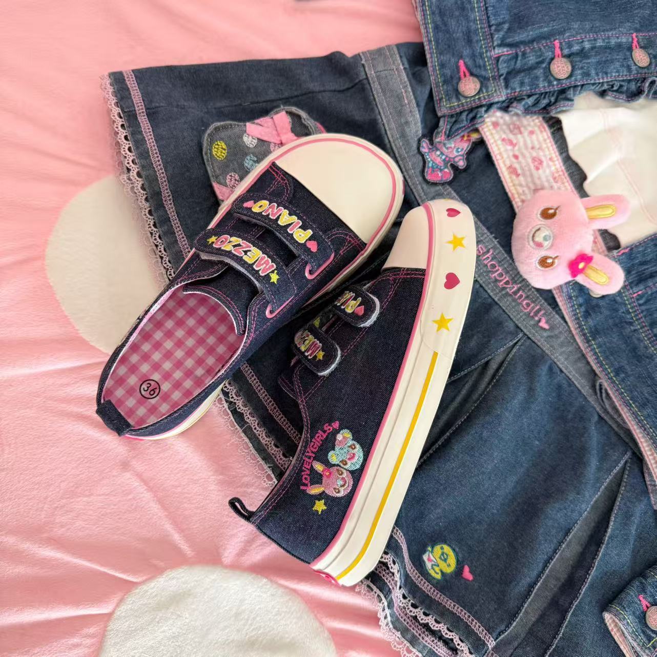 Women Shoes Japan - Sepatu Sneakers Bordir Rendah Model Baru