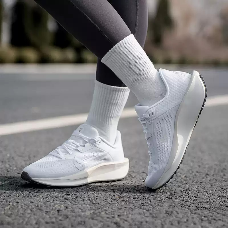 Sepatu Mesh NIKE QEST 6 Wanita - Women Shoes Hong Kong ulasan dan harga